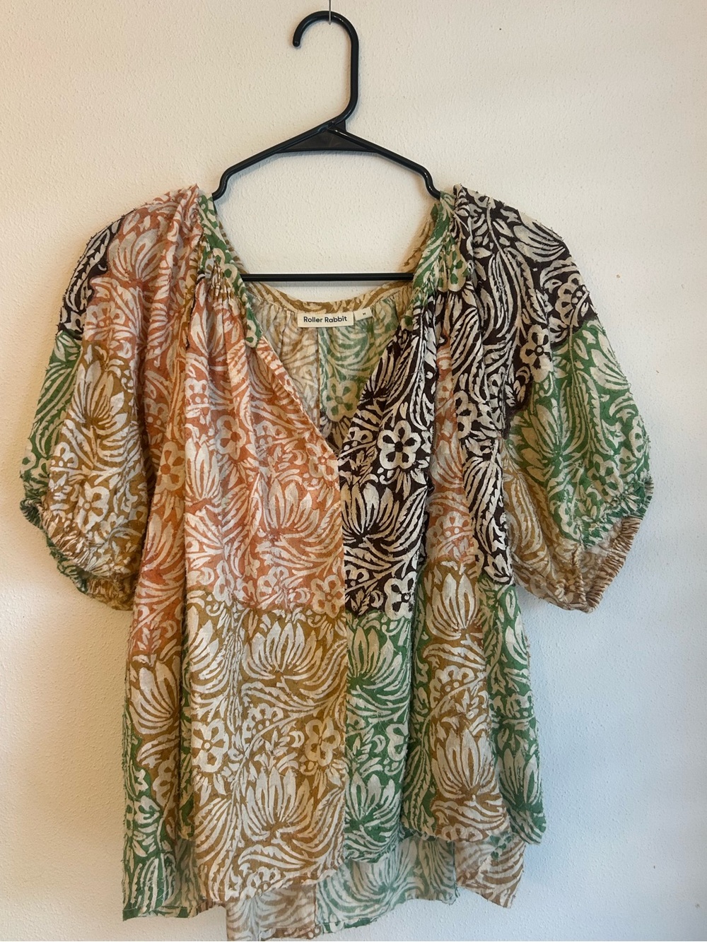 Roller Rabbit Patchwork Floral V-Neck Puff Sleeve Top